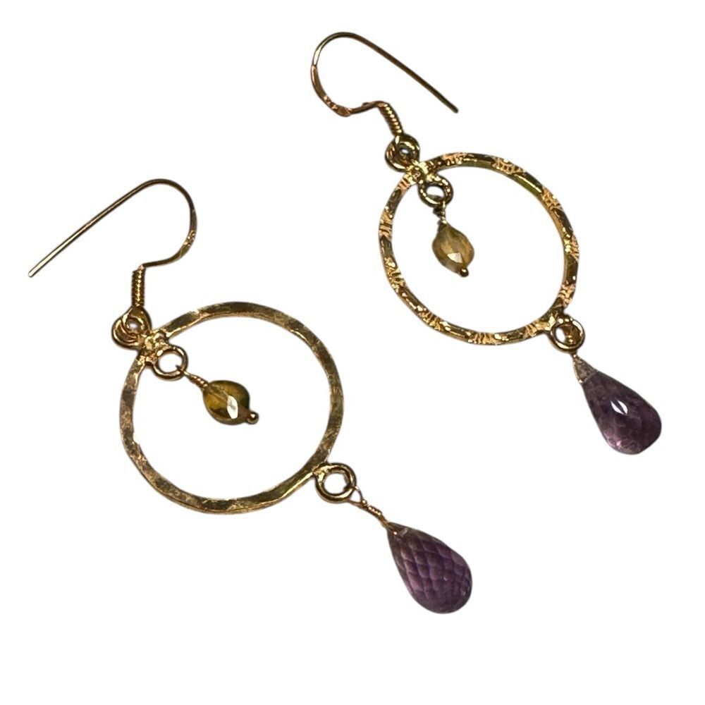 Élégant Sterling Silver Gold plated and Purple Drop Earrings